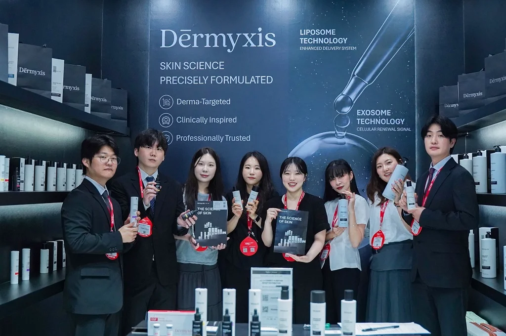 Trưng bày sản phẩm Dērmyxis tại InterCHARM Korea 2026