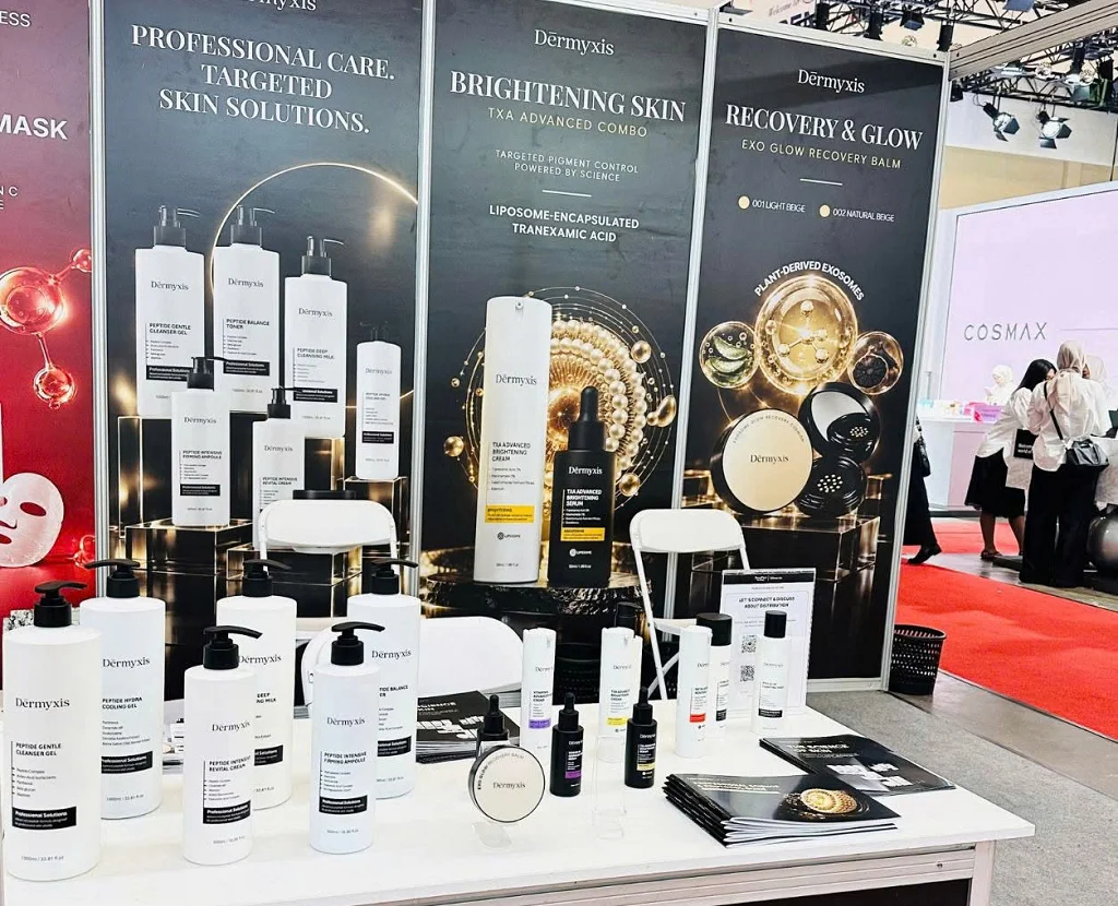 Khách tham quan gian hàng Dērmyxis, Cosmobeauté Indonesia 2026